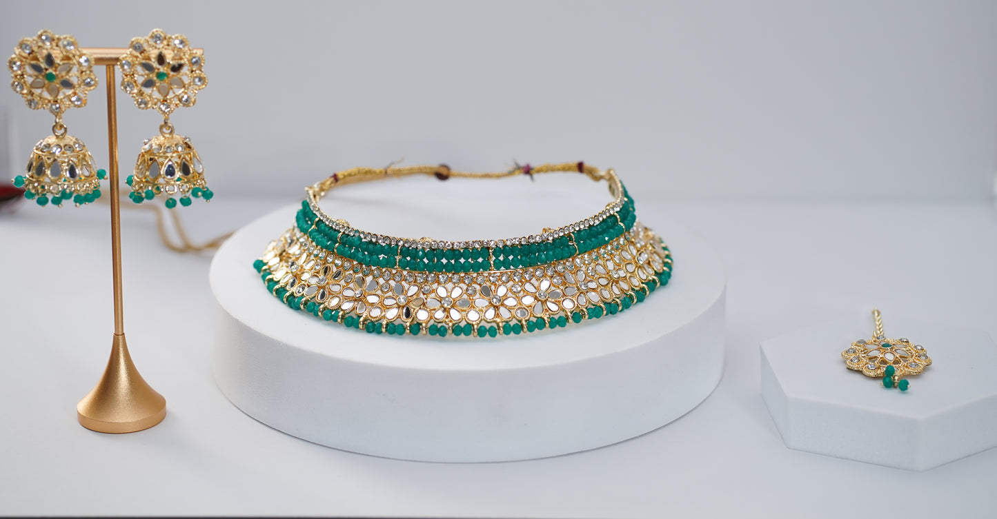 Gold Glass & Green Choker Set