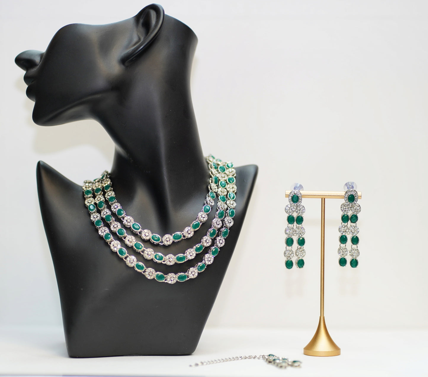 Silver & Green Modern Necklace Set
