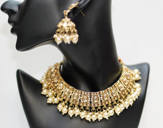 Gold & Pearled Necklace Set