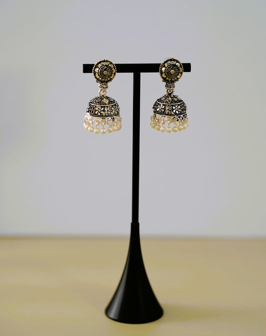 Silver & Pearl Jimikki