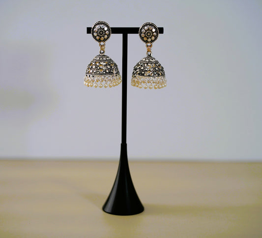 Silver & Pearl Medium Jimikki