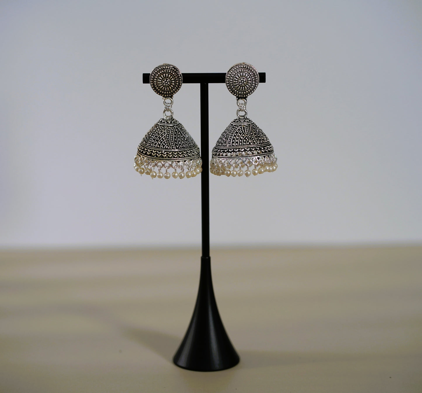 Silver & Pearl Antique Jimikki