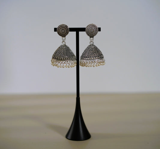 Silver & Pearl Antique Jimikki