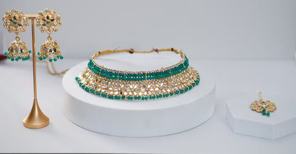 Gold Glass & Green Choker Set