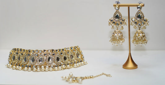 Silver & Pearl Necklace Set